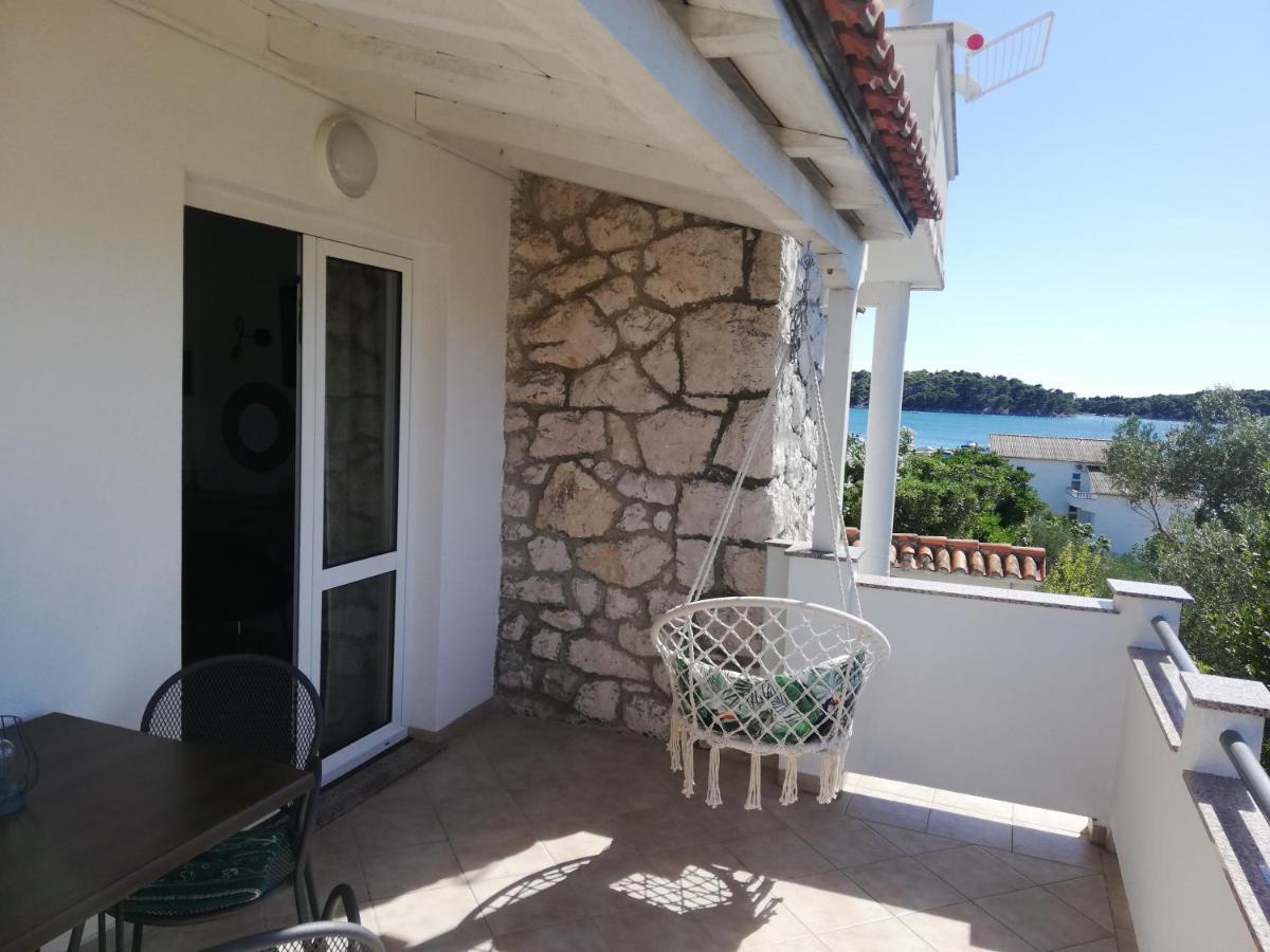 Riviera Rooms And Apartments Palit Exterior foto