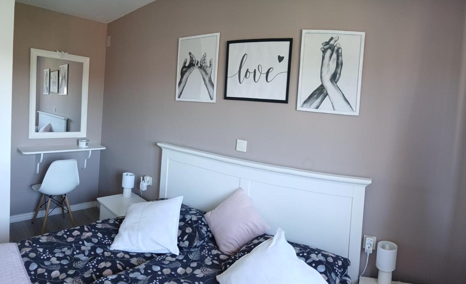 Riviera Rooms And Apartments Palit Exterior foto